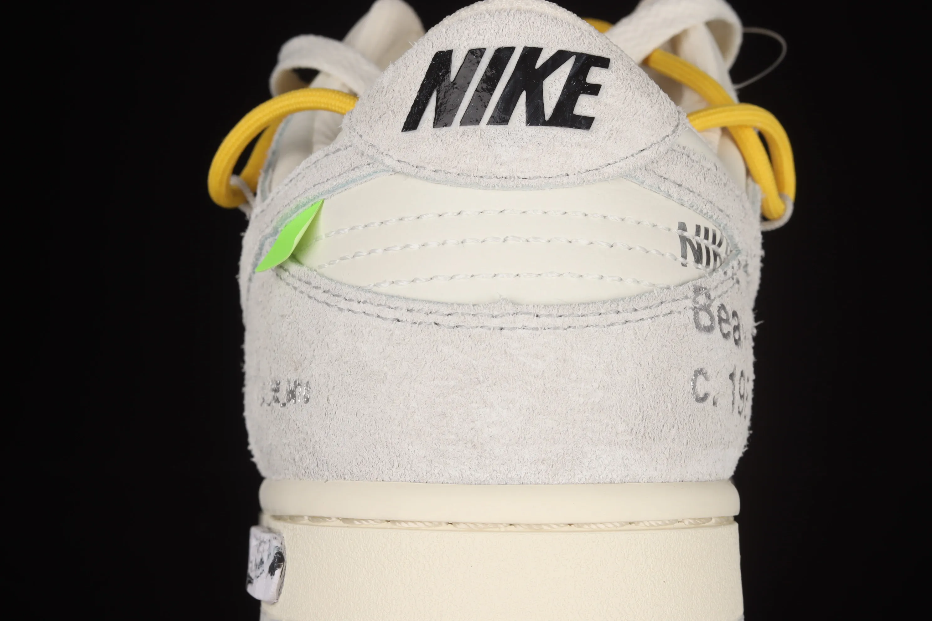 All categories Nk SB Dunk Series Nk SB Dunk Low low-top sneakers J version OF x Nk Dunk Low "12 of 50" OW suede SB smashed backboard fashion casual sneakers DJ0950-109